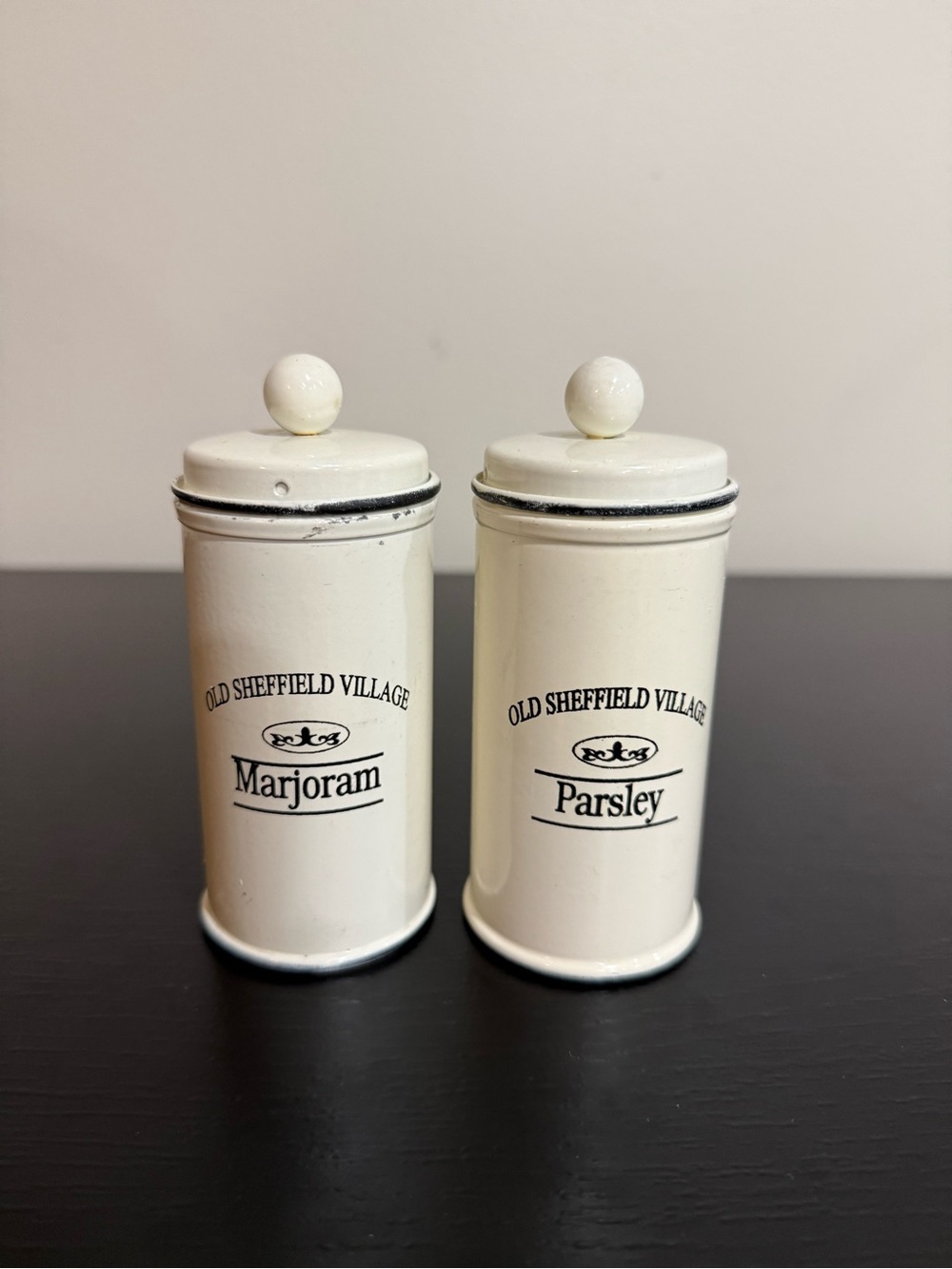 Old Sheffield Village Ceramic Herb Canisters - Marjoram & Parsley - Cream - Picture 2 of 3